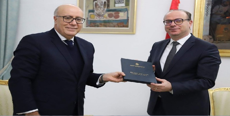 رئيس الحكومة يستقبل محافظ البنك المركزي